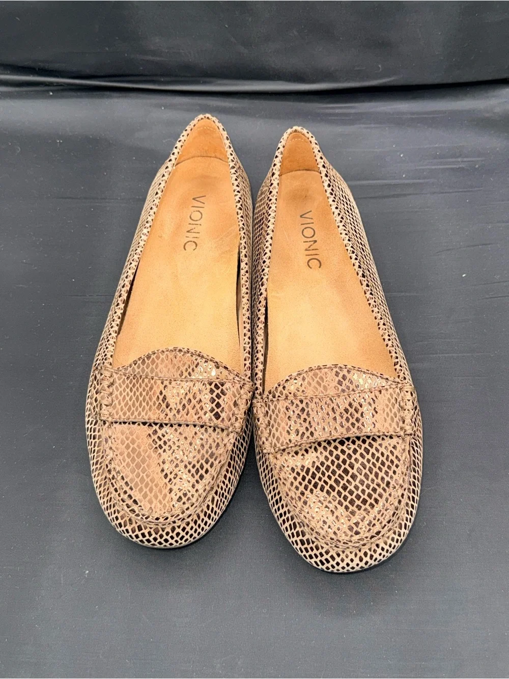 Vionic Snake Print Loafers 7.5 Brown Metallic Penny Preppy Quiet Luxury Flats